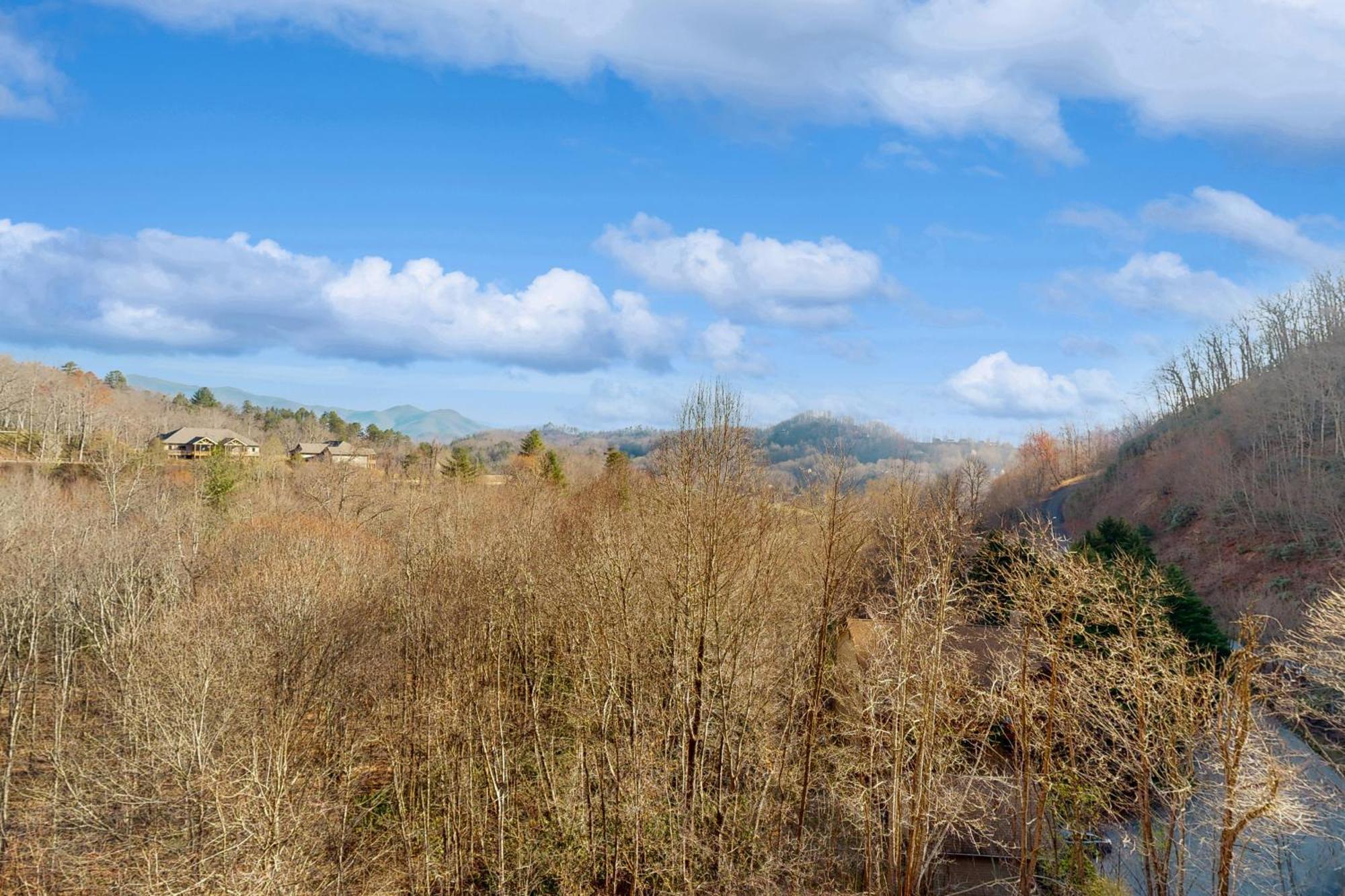 Smoky Mountain Escape Apartamento Whittier Exterior foto